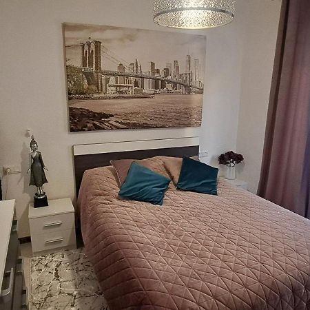 Apartament Jakub De Lux Torrevieja Ngoại thất bức ảnh